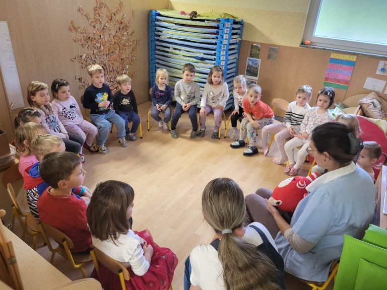 Obisk medicinske sestre, igra – december